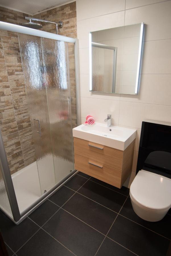 Ferienhaus Adonis 사스그룬트 외부 사진